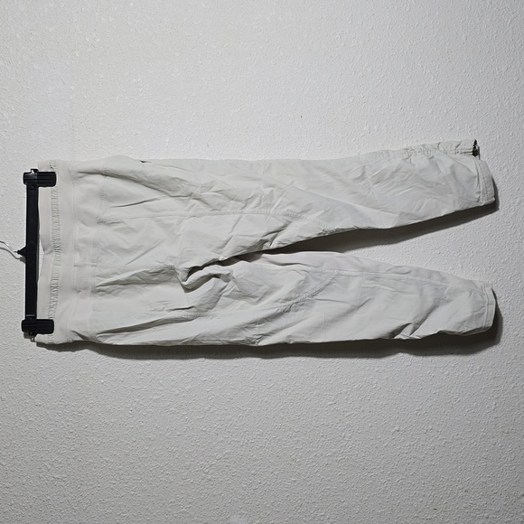 Lululemon Dance Studio Mid-Rise Cropped PantSize: 4 - Picture 4 of 5